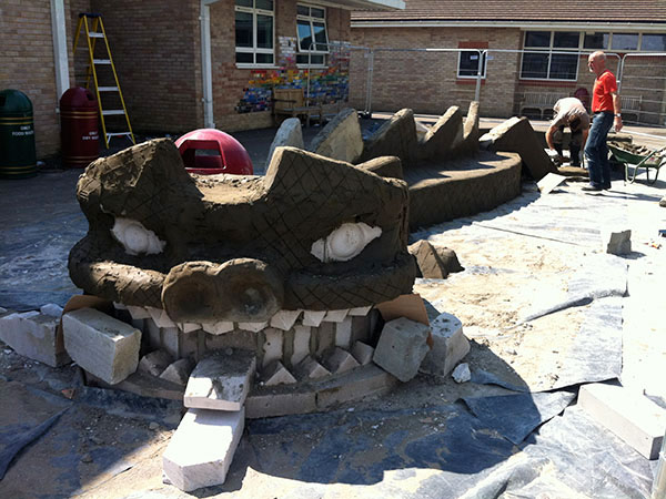 Katharine Lady Berkeley's School Dragon/>
                <img u=